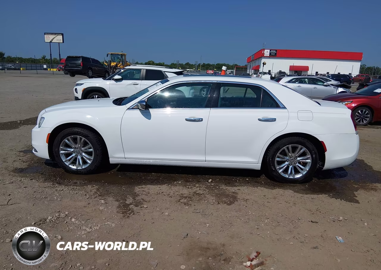 2016 Chrysler 300C VIN:2C3CCAEG5GH294604 - 14