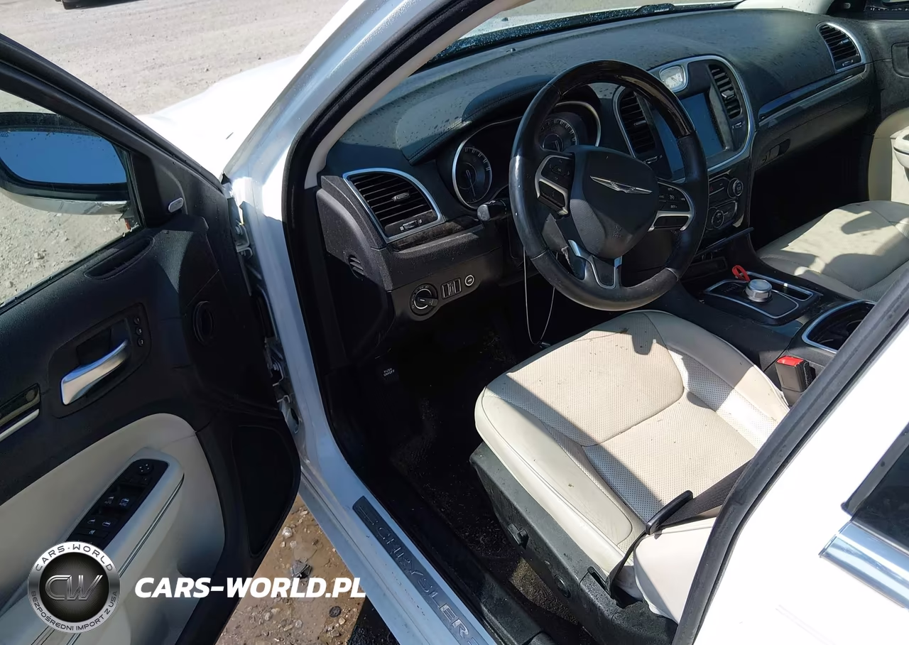 2016 Chrysler 300C VIN:2C3CCAEG5GH294604 - 17