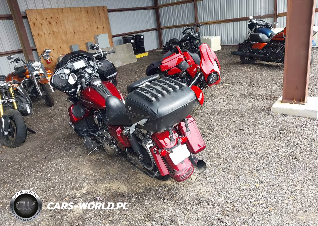 2016 Harley-Davidson Fltrxs Road Glide Special VIN:1HD1KTM18GB644605 - 3