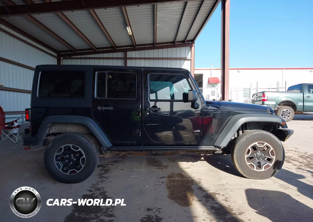 2015 Jeep Wrangler Unlimited Sport VIN:1C4BJWDG4FL687670 - 13