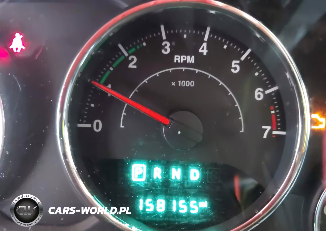 2015 Jeep Wrangler Unlimited Sport VIN:1C4BJWDG4FL687670 - 7