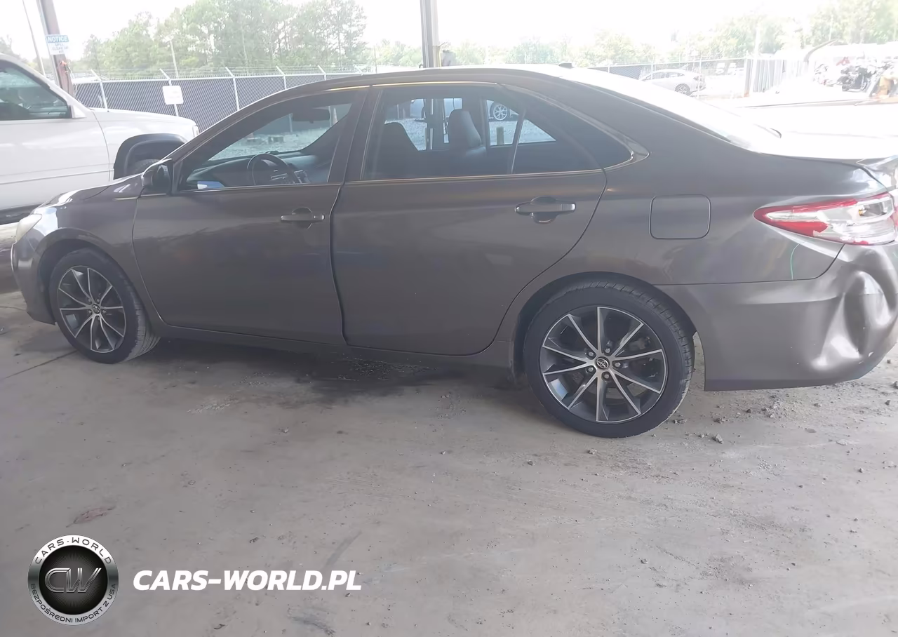 2016 Toyota Camry Xse VIN:4T1BF1FK9GU516264 - 14