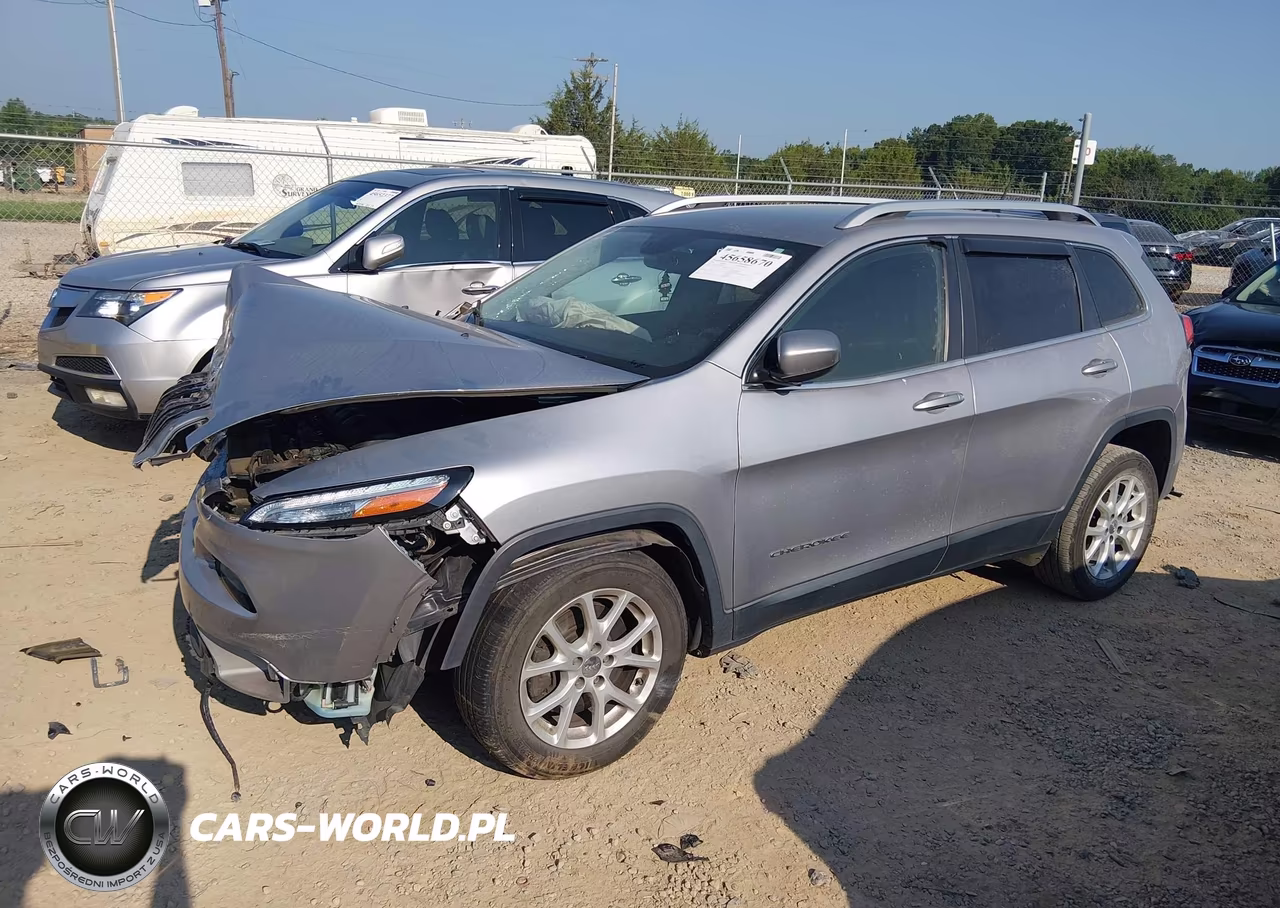 2018 Jeep Cherokee Latitude Fwd VIN:1C4PJLCB4JD531528 - 2