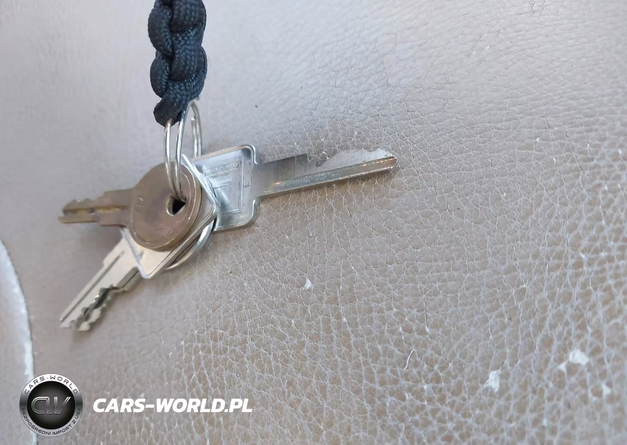 1998 Chevrolet P30 VIN:1GBLP37JXW3308555 - 11