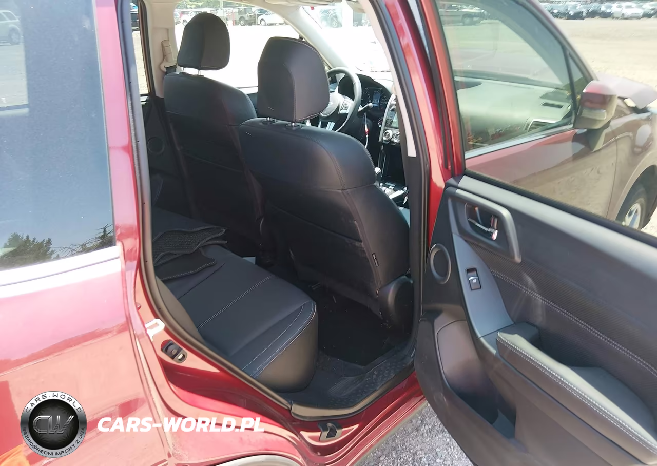 2018 Subaru Forester 2.5I Touring VIN:JF2SJAWCXJH573103 - 8