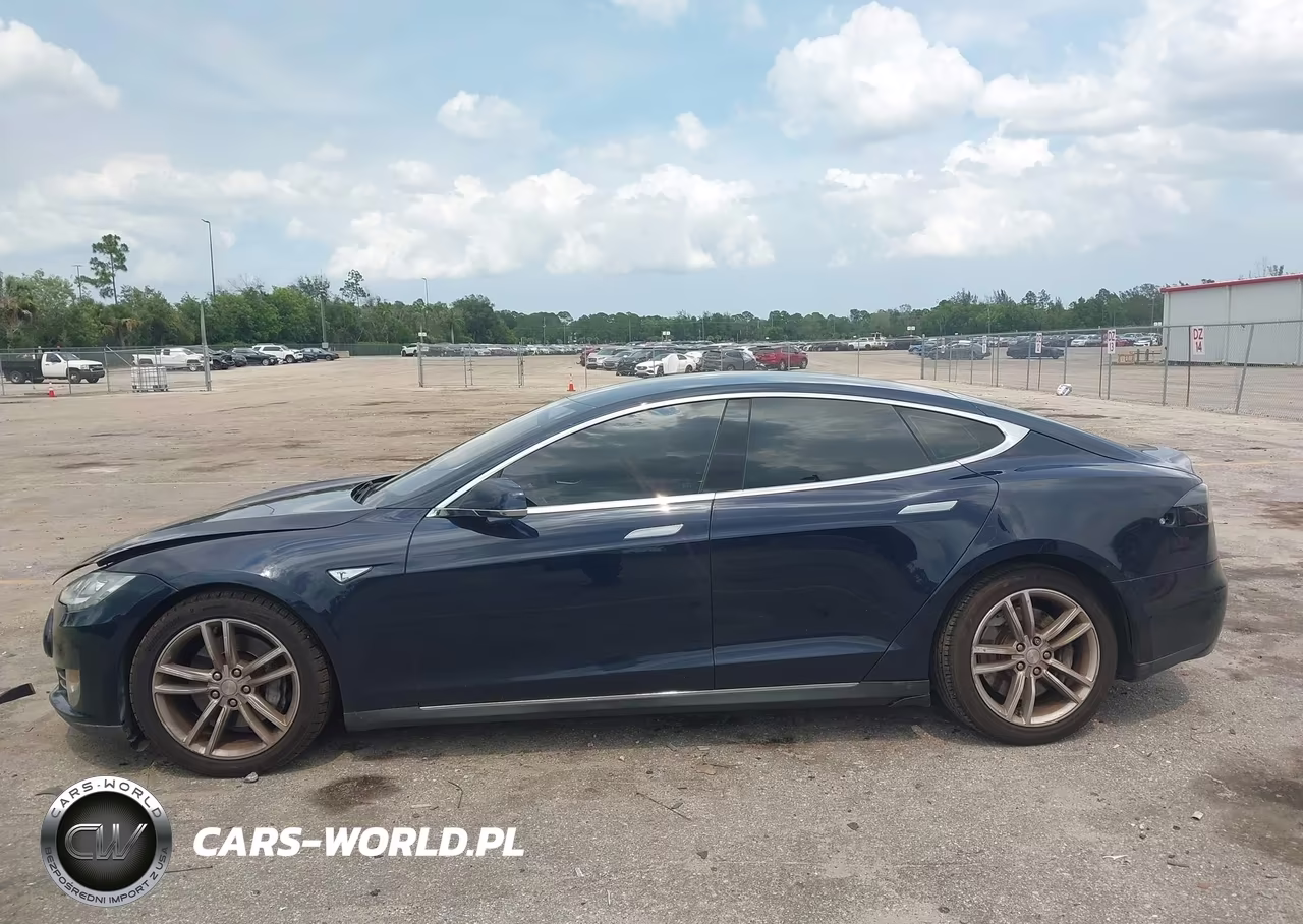 2013 Tesla Model S VIN:5YJSA1AG8DFP11654 - 13