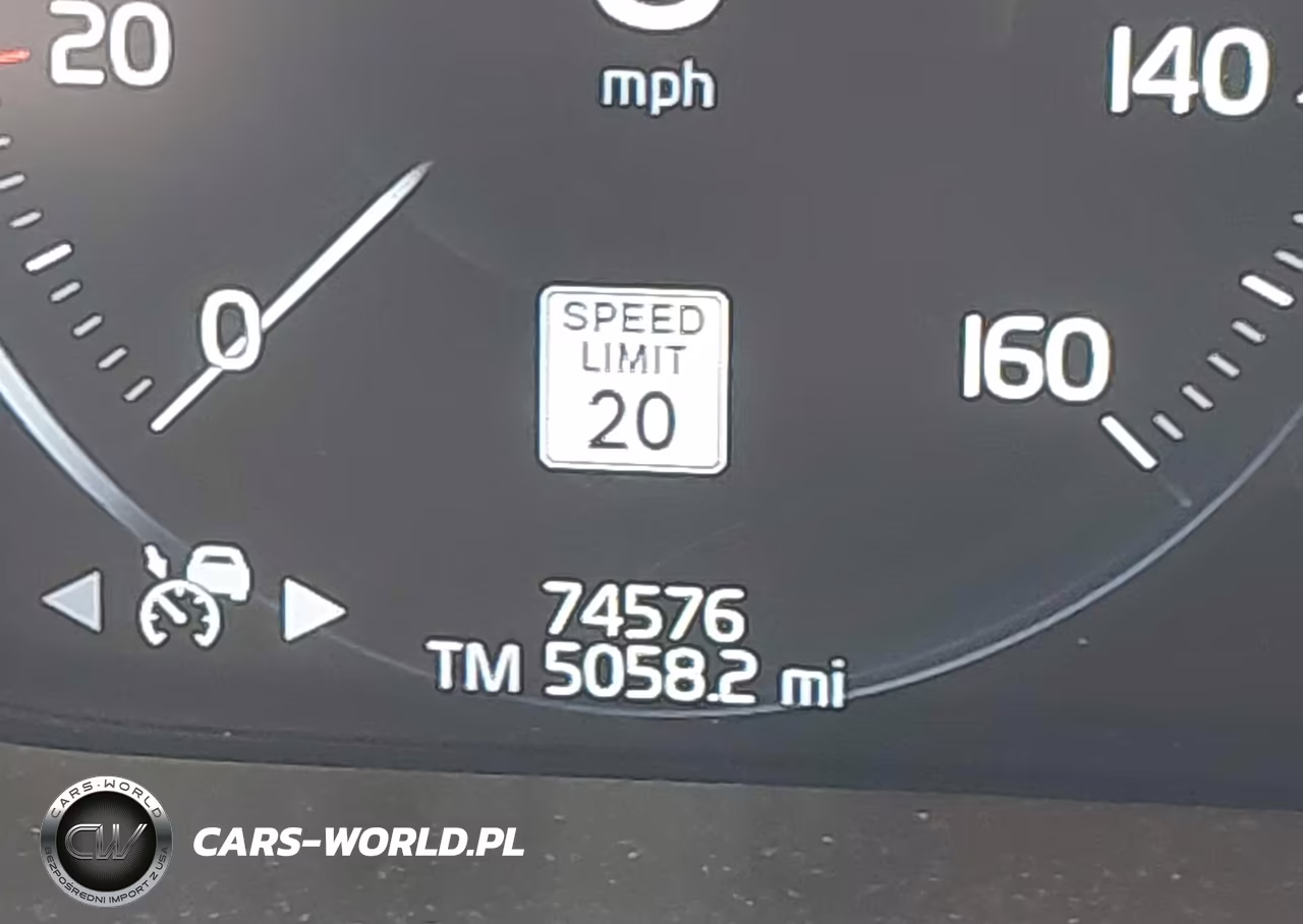 2018 Volvo Xc90 T5 Momentum VIN:YV4102PKXJ1336142 - 16