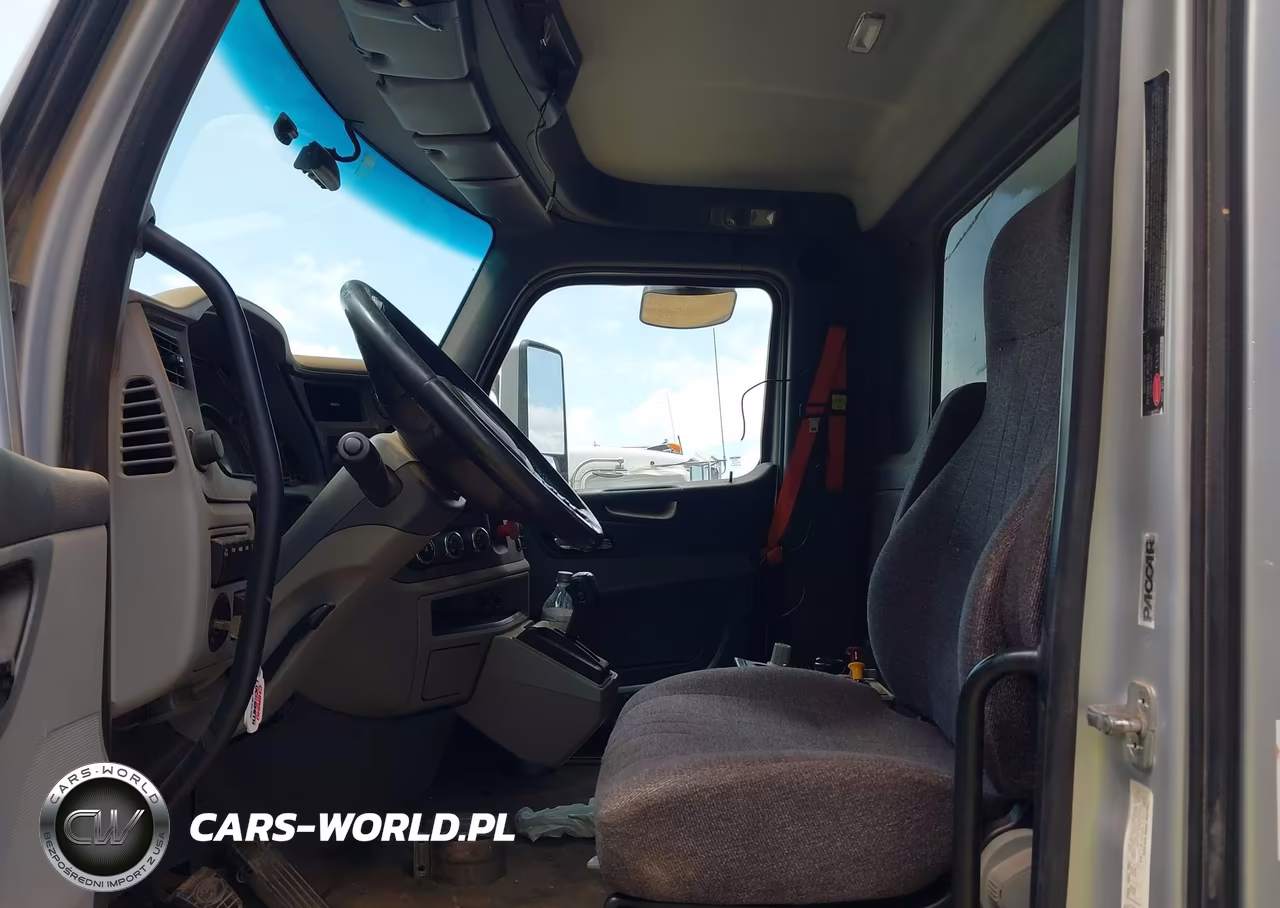 2016 Peterbilt 579 VIN:1XPBA48X3GD339867 - 7
