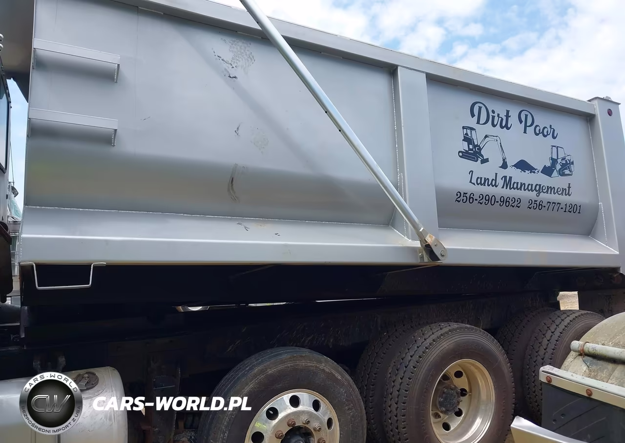 2016 Peterbilt 579 VIN:1XPBA48X3GD339867 - 8