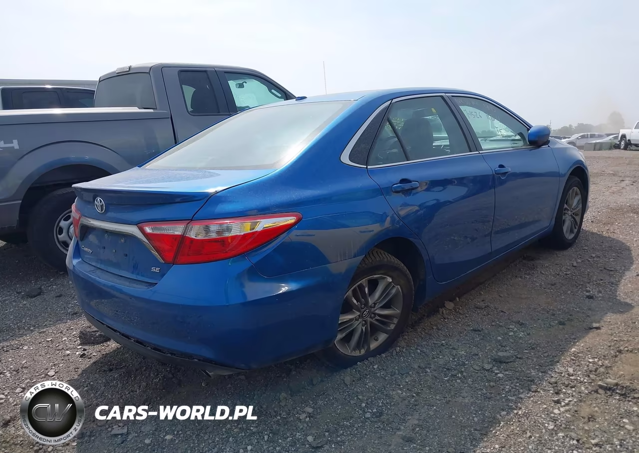 2017 Toyota Camry Se VIN:4T1BF1FK0HU729475 - 4