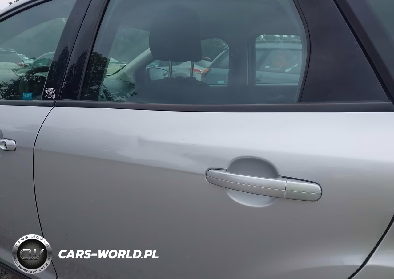 2015 Ford Focus Se VIN:1FADP3K24FL253123 - 16