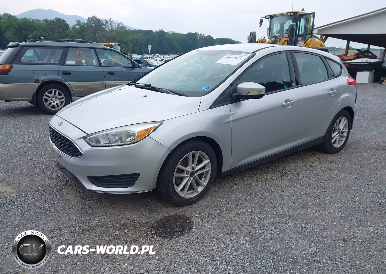 2015 Ford Focus Se VIN:1FADP3K24FL253123 - 2