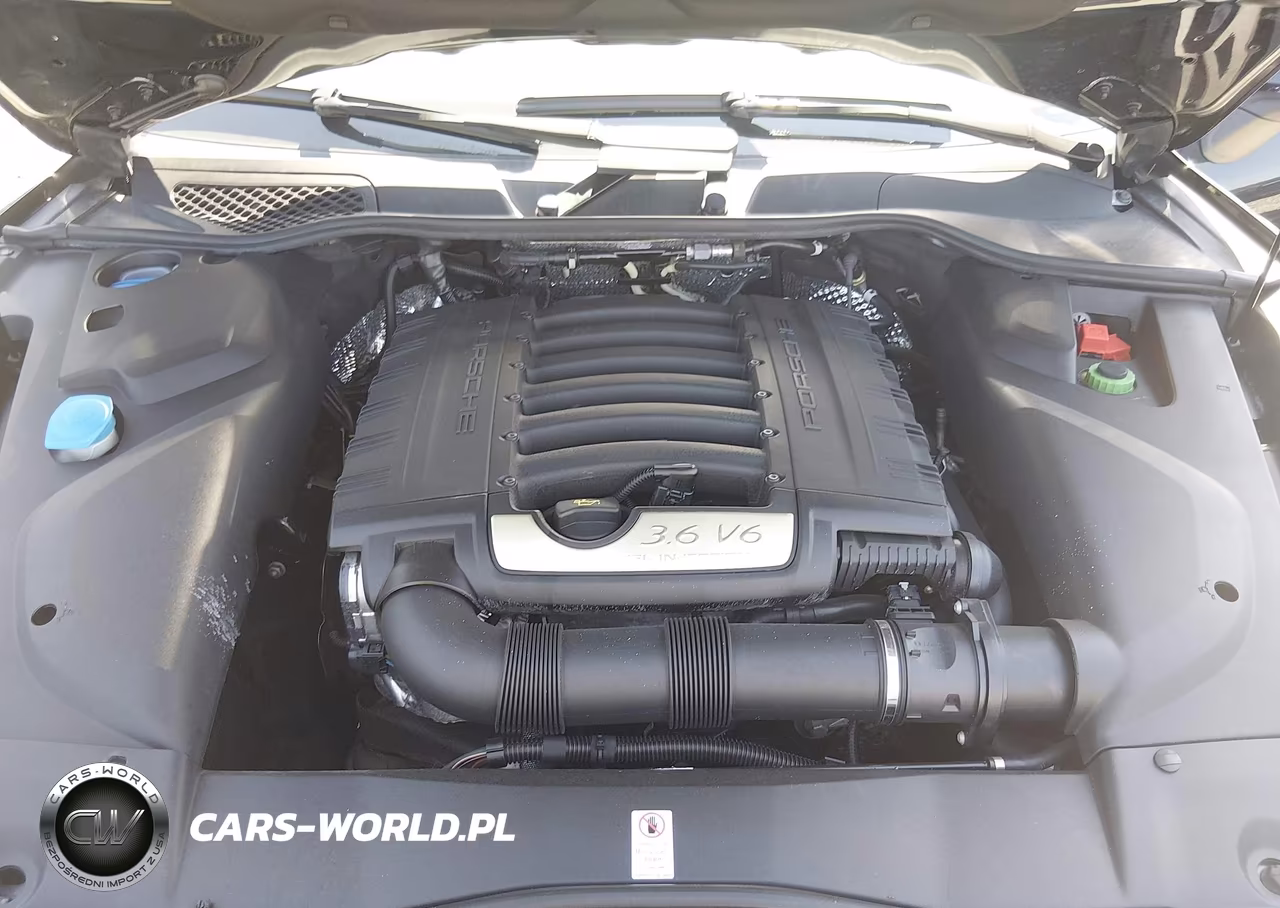 2016 Porsche Cayenne VIN:WP1AA2A22GKA11690 - 10