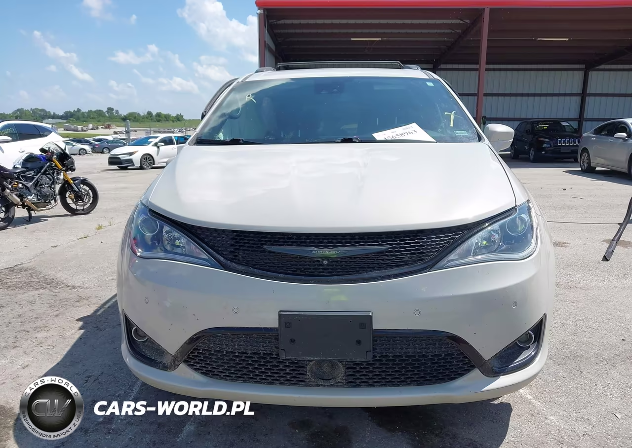 2019 Chrysler Pacifica Touring L Plus VIN:2C4RC1EG7KR733536 - 12