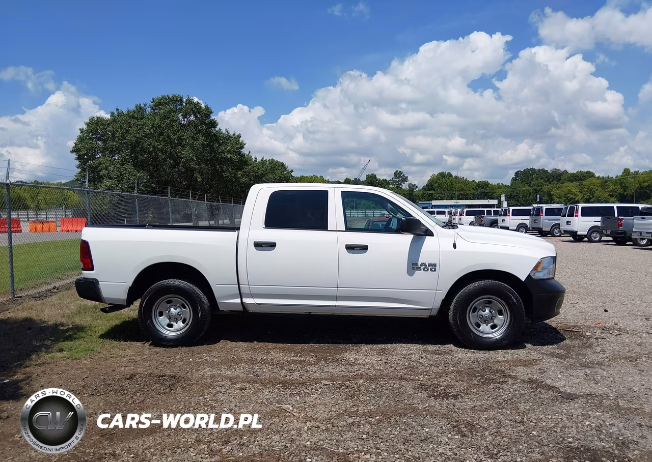 2018 Ram 1500 Tradesman 4X4 5'7 Box VIN:1C6RR7KG0JS319007 - 13