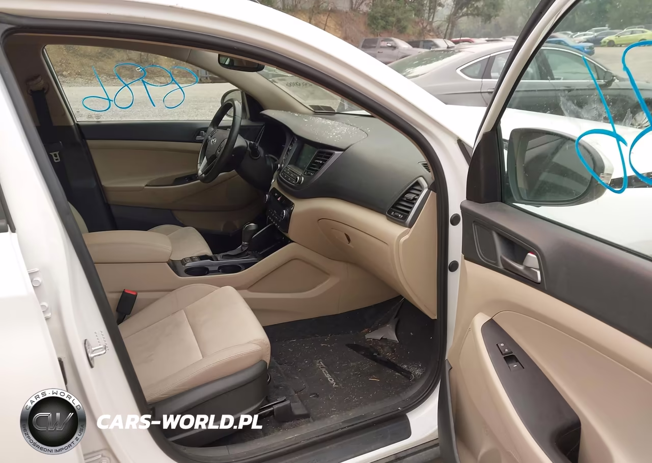 2018 Hyundai Tucson Value VIN:KM8J3CA2XJU625170 - 5