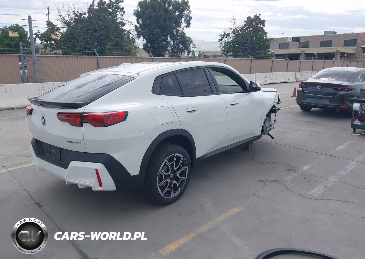2026 BMW X2 xDrive28I VIN:WBX63GM07T5683670 - 4