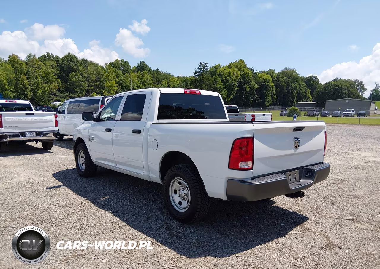 2020 Ram 1500 Classic Tradesman 4X4 5'7 Box VIN:3C6RR7KG2LG242425 - 3
