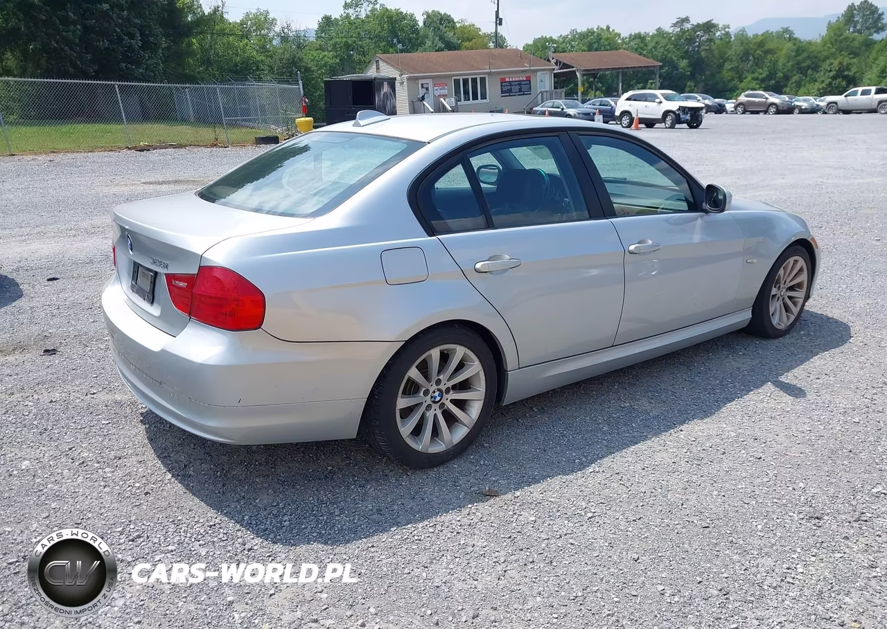 2011 BMW 328I VIN:WBAPH7C54BE460790 - 4