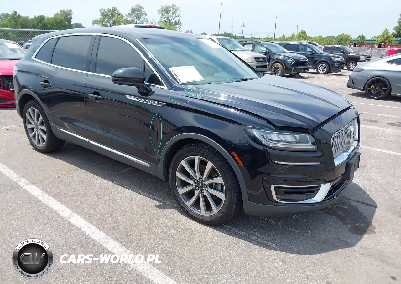 2019 Lincoln Nautilus Select