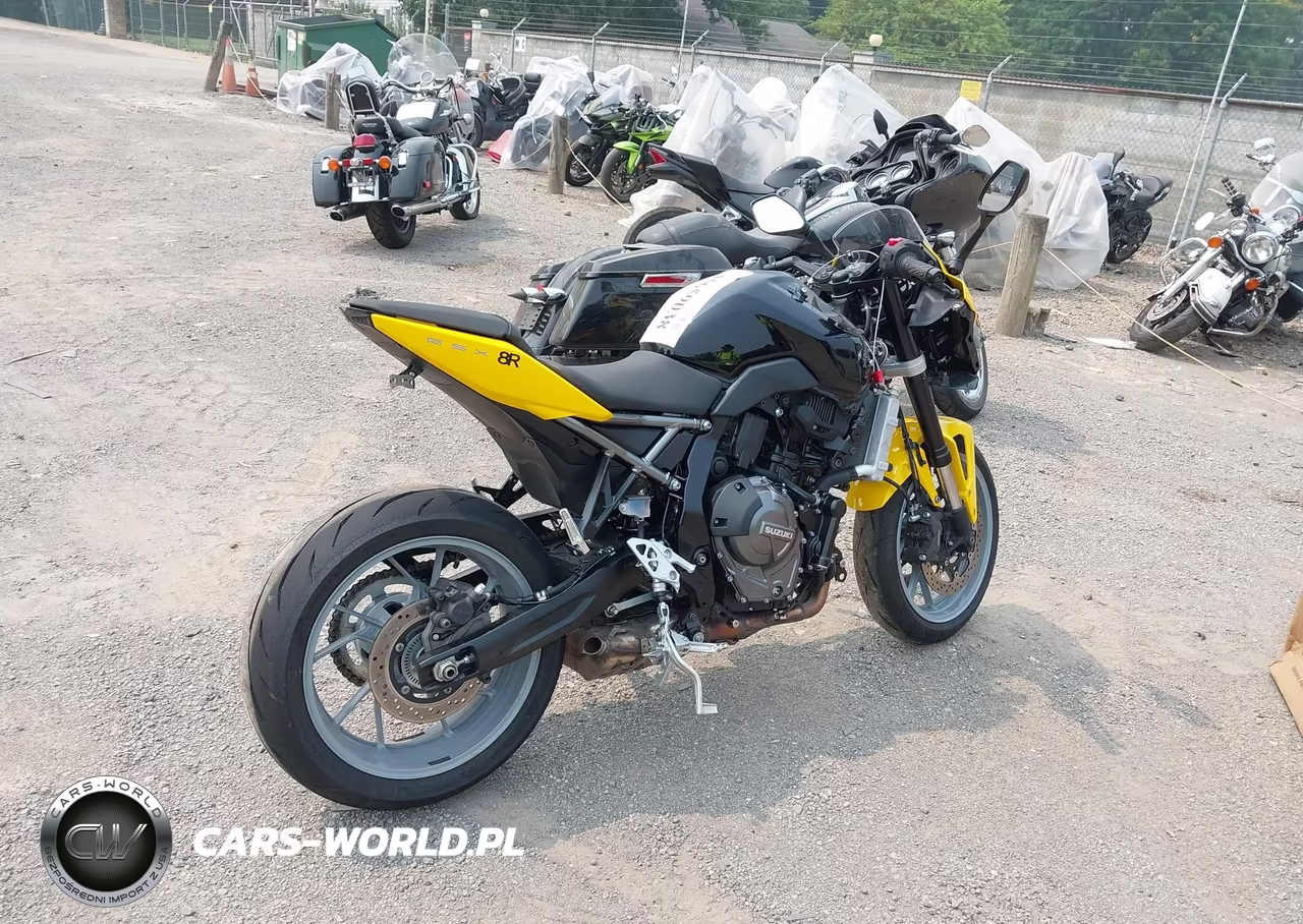 2024 Suzuki Gsx800 F VIN:JS1EM13B1R7101057 - 4