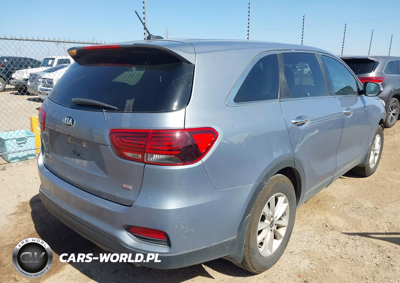 2019 Kia Sorento 2.4L L VIN:5XYPG4A37KG604619 - 4