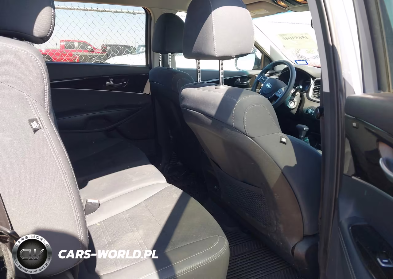 2019 Kia Sorento 2.4L L VIN:5XYPG4A37KG604619 - 8