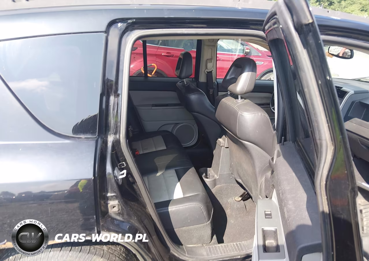 2007 Jeep Compass Limited VIN:1J8FF57WX7D155960 - 8