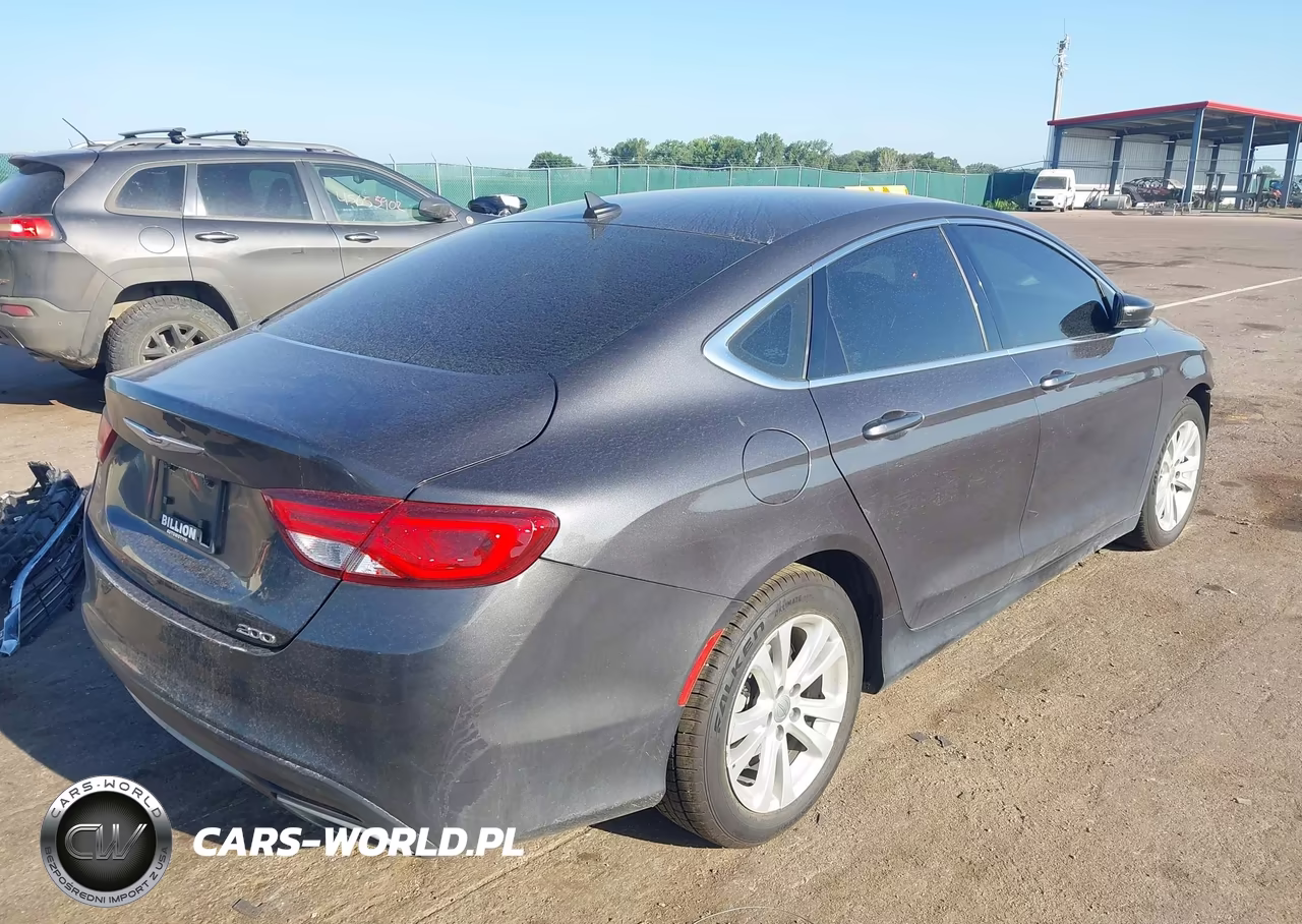 2016 Chrysler 200 Limited Platinum VIN:1C3CCCAG0GN106712 - 4
