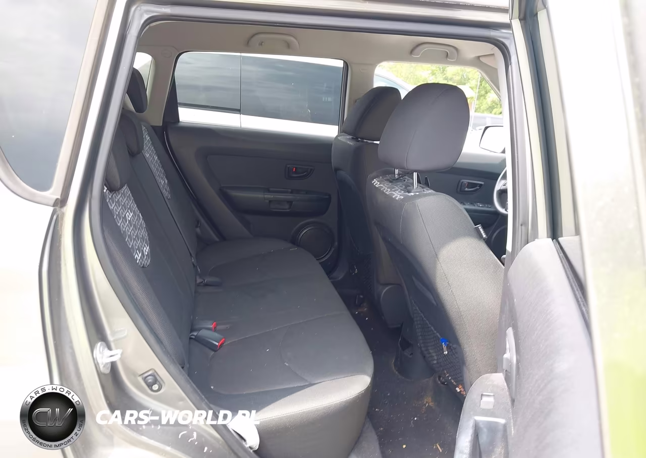 2010 Kia Soul + VIN:KNDJT2A25A7046603 - 8