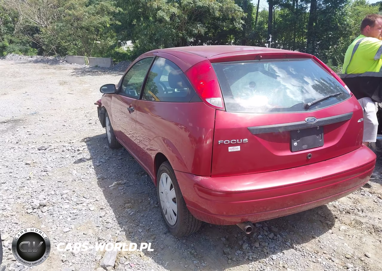 2005 Ford Focus Zx3 VIN:3FAFP31N15R148821 - 3