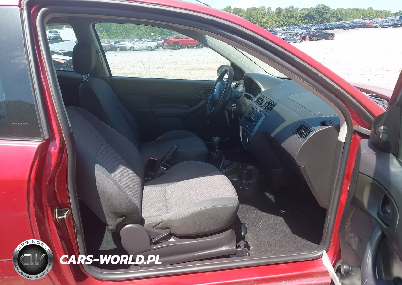 2005 Ford Focus Zx3 VIN:3FAFP31N15R148821 - 5