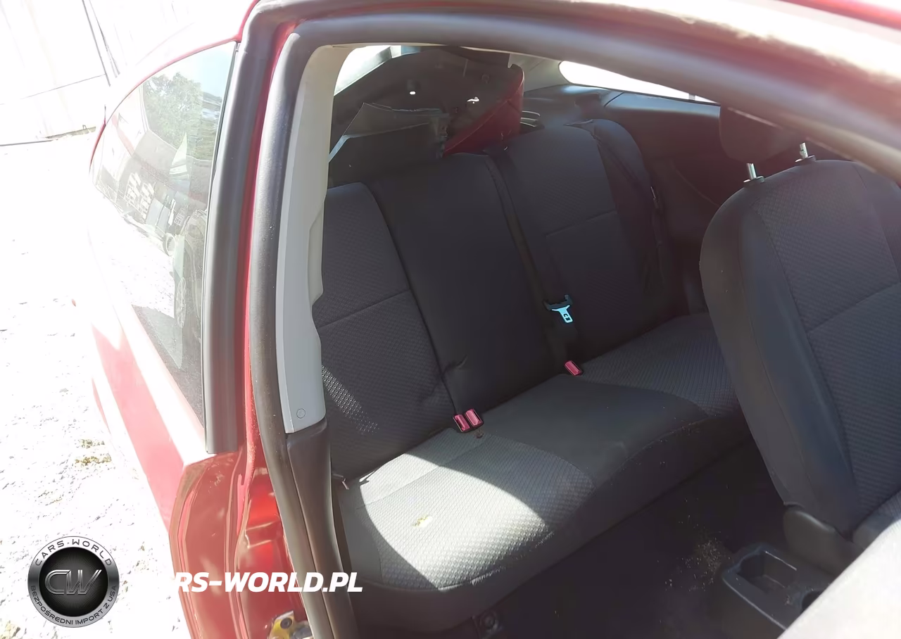 2005 Ford Focus Zx3 VIN:3FAFP31N15R148821 - 8
