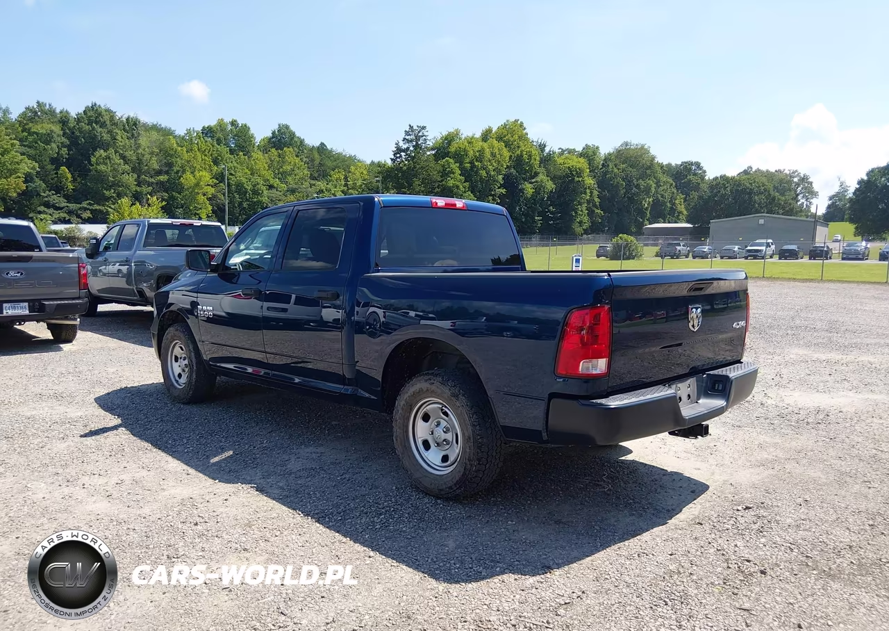2020 Ram 1500 Classic Tradesman 4X4 5'7 Box VIN:3C6RR7KG0LG242424 - 3