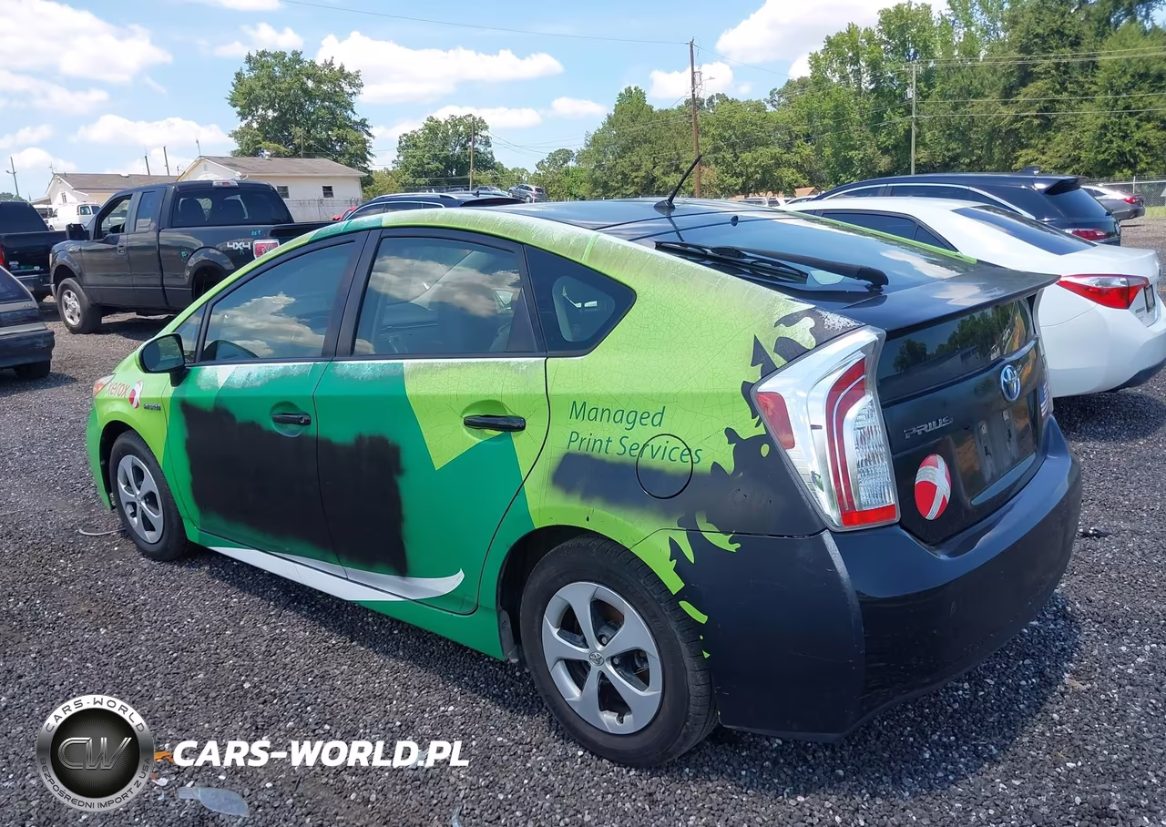 2015 Toyota Prius Two VIN:JTDKN3DU6F1979535 - 3