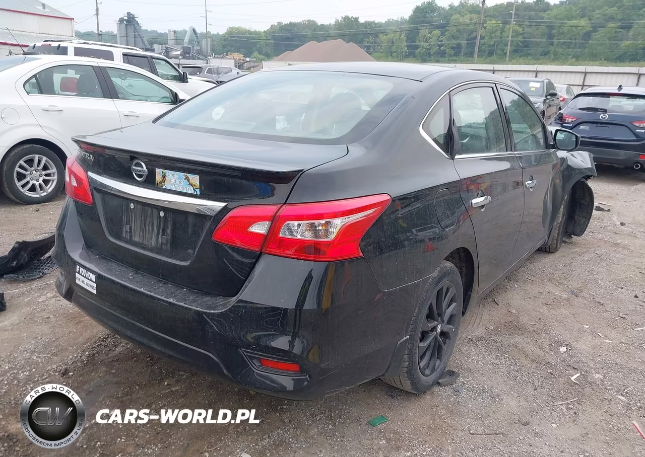 2018 Nissan Sentra S VIN:3N1AB7AP8JY278965 - 4