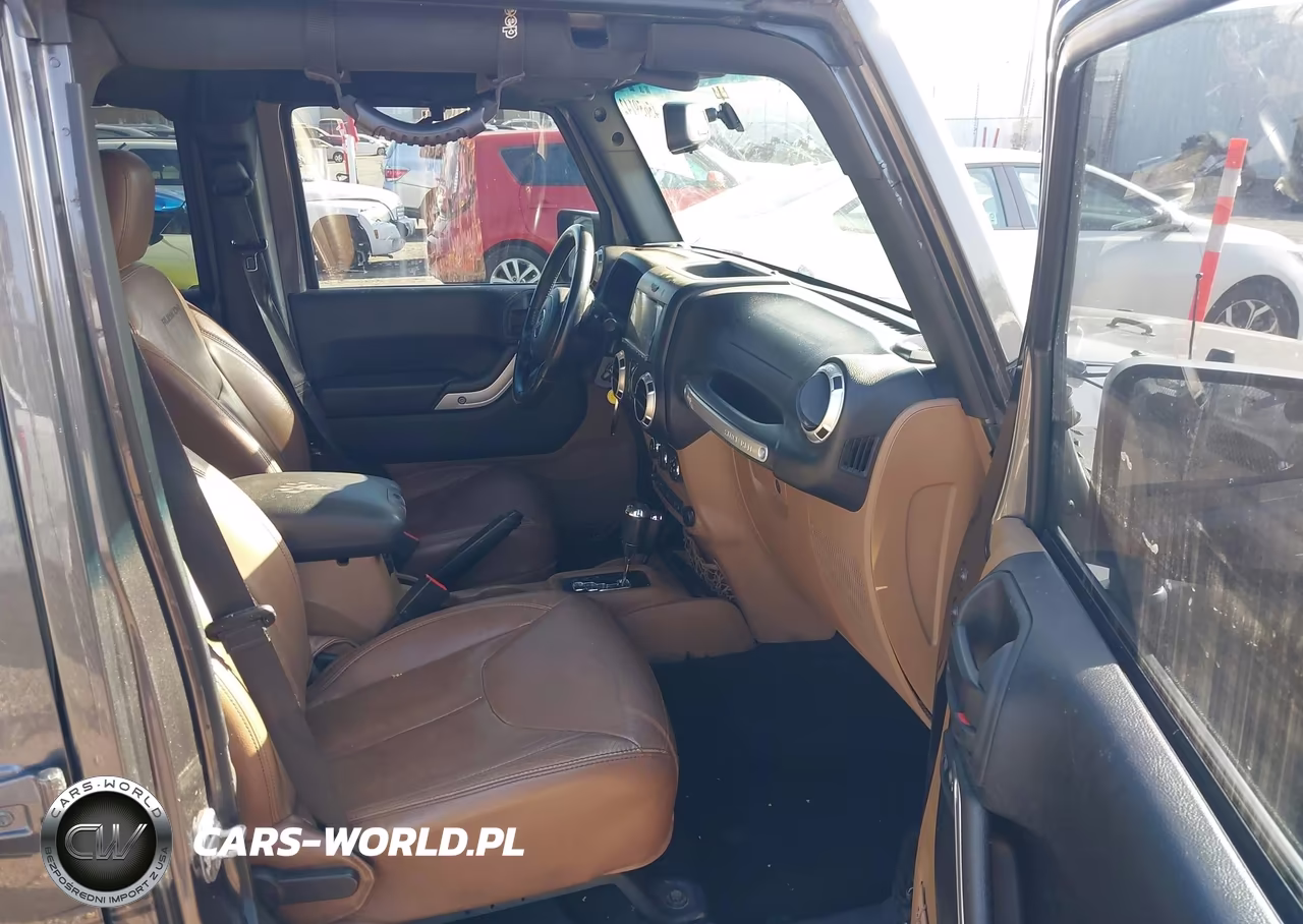 2016 Jeep Wrangler Unlimited Rubicon VIN:1C4BJWFG7GL349565 - 5