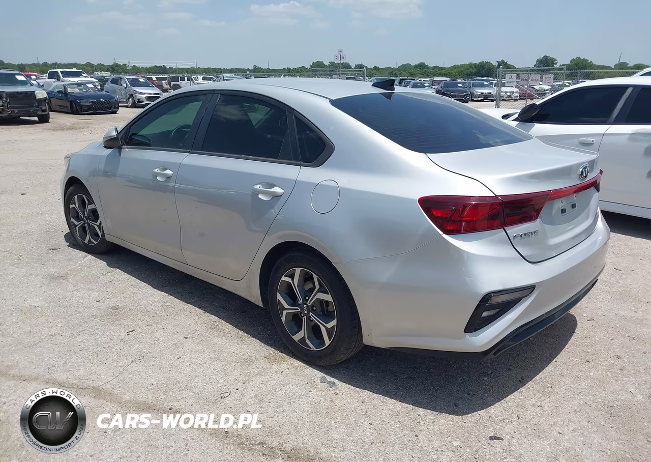 2020 Kia Forte Lxs VIN:3KPF24AD0LE181738 - 3