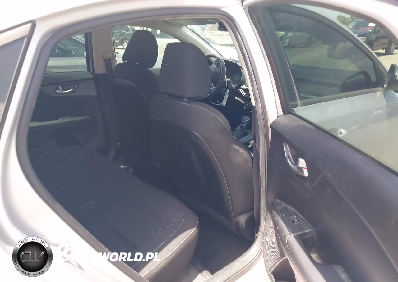 2020 Kia Forte Lxs VIN:3KPF24AD0LE181738 - 8