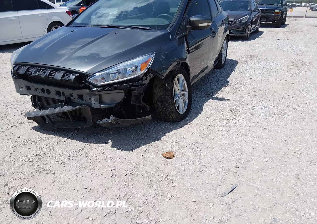 2016 Ford Focus Se VIN:1FADP3F20GL328878 - 6