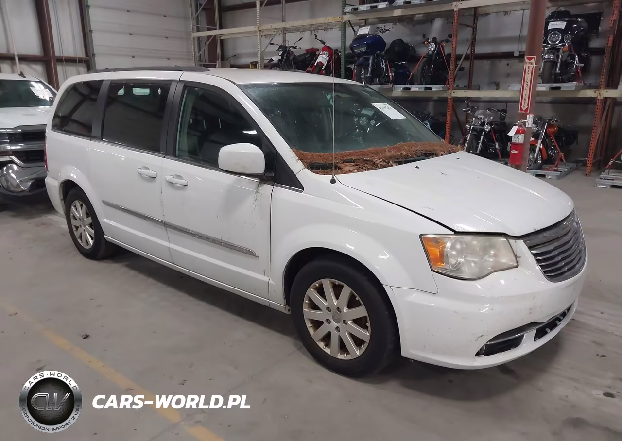 2014 Chrysler Town & Country Touring – zdjęcie 1 z 13