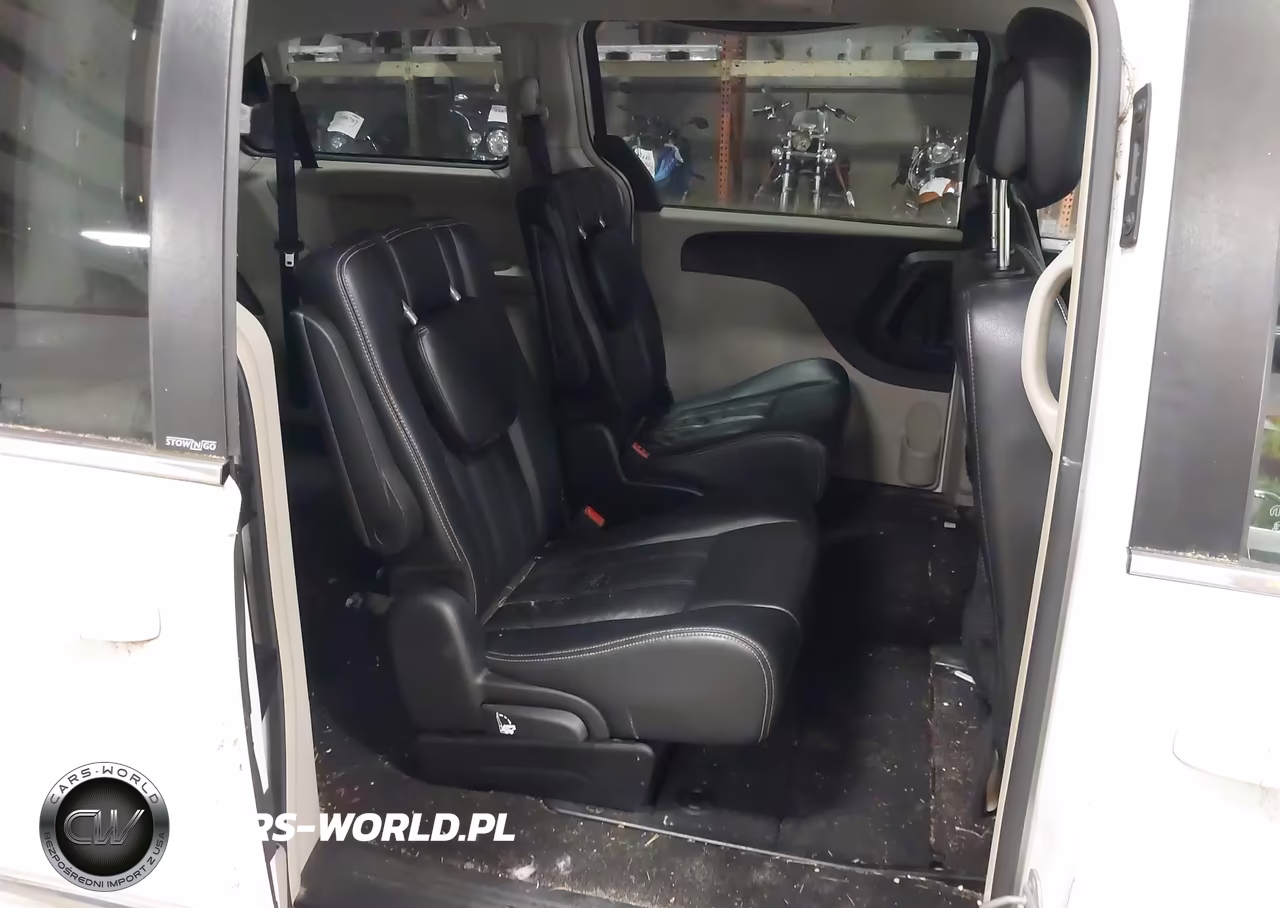 2014 Chrysler Town & Country Touring VIN:2C4RC1BG5ER111249 - 8