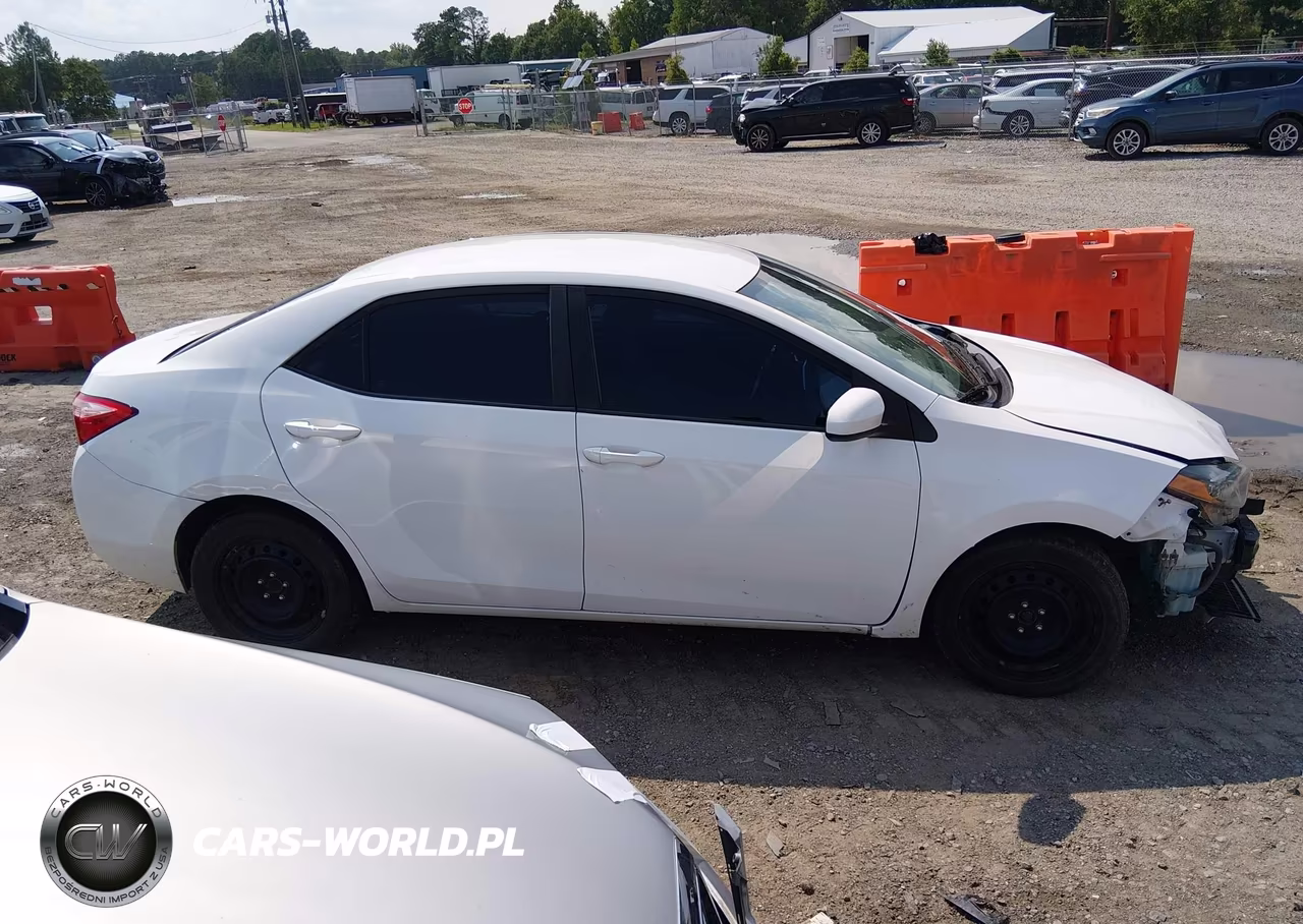 2019 Toyota Corolla Le VIN:2T1BURHEXKC233183 - 13