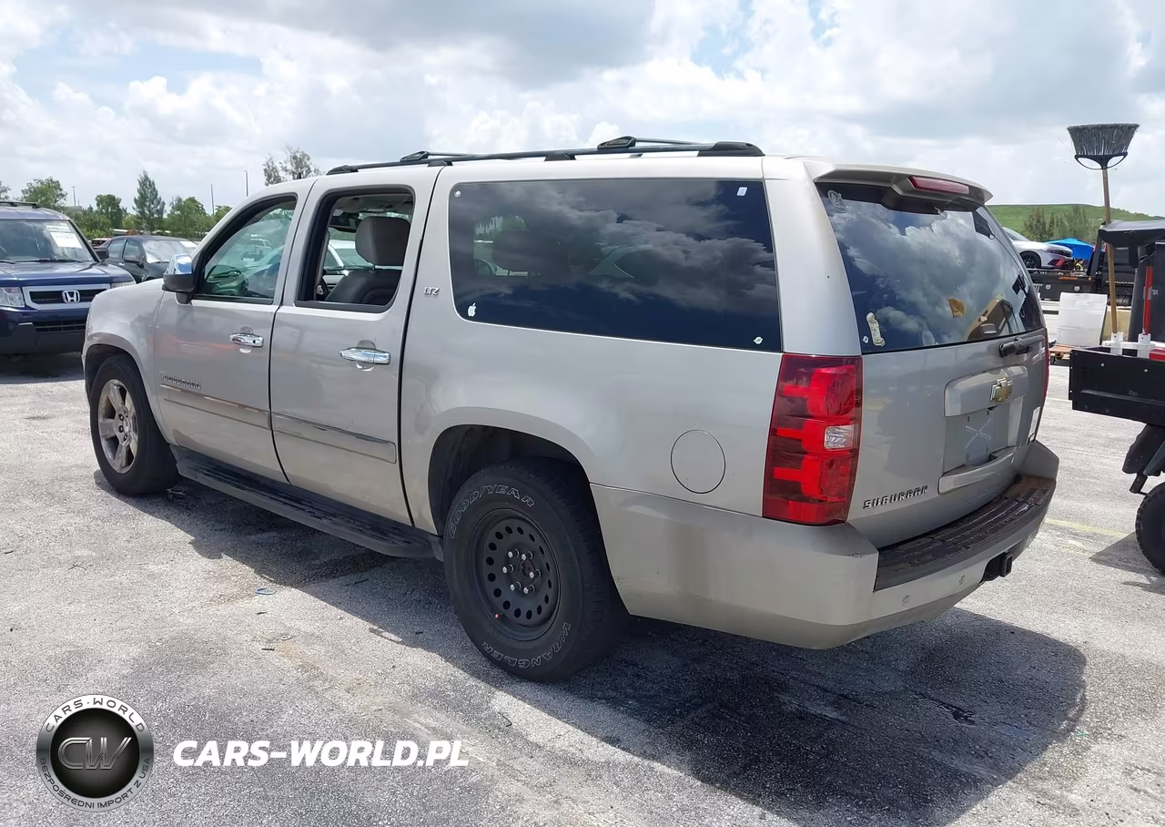 2007 Chevrolet Suburban 1500 Ltz VIN:1GNFC16027R284758 - 3