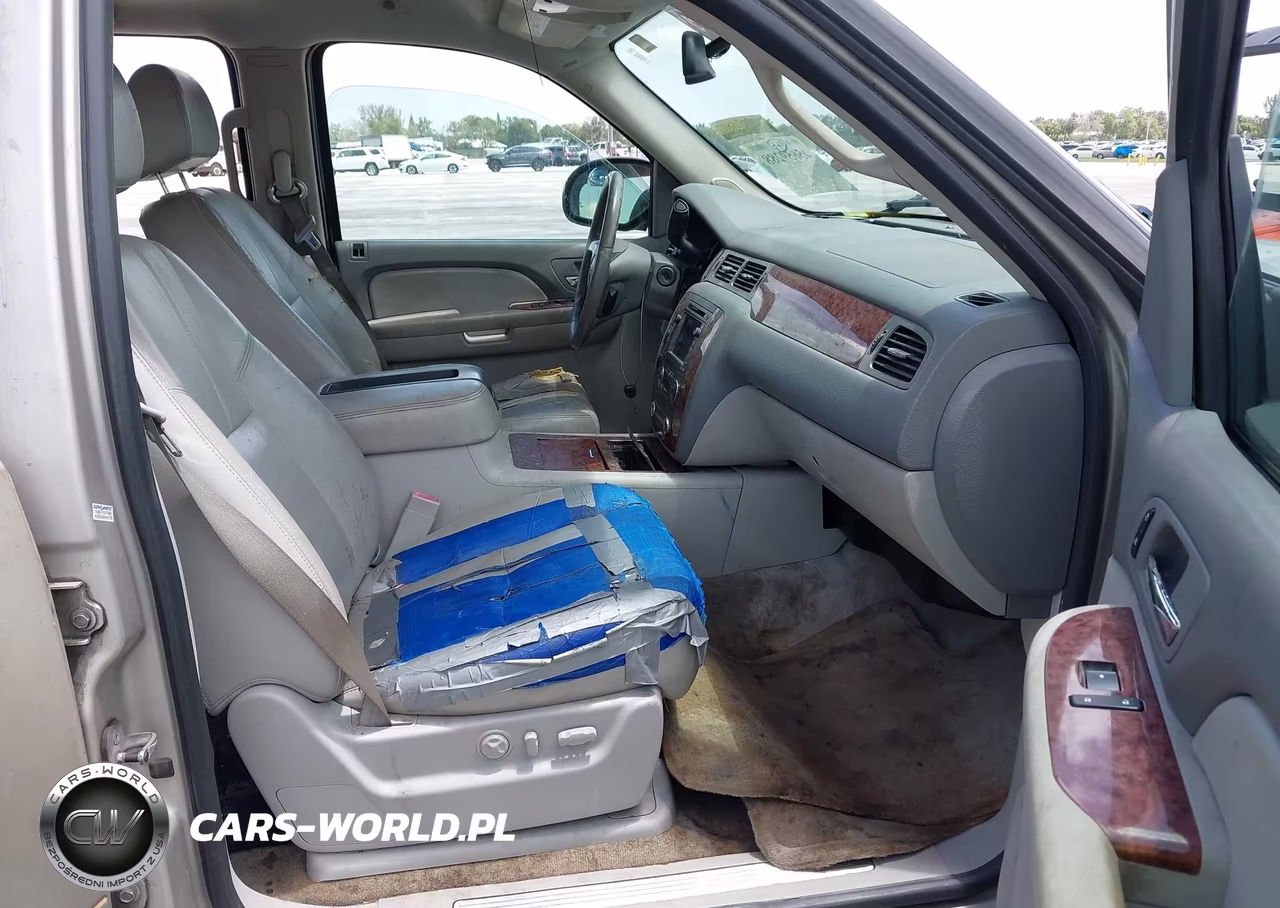 2007 Chevrolet Suburban 1500 Ltz VIN:1GNFC16027R284758 - 5