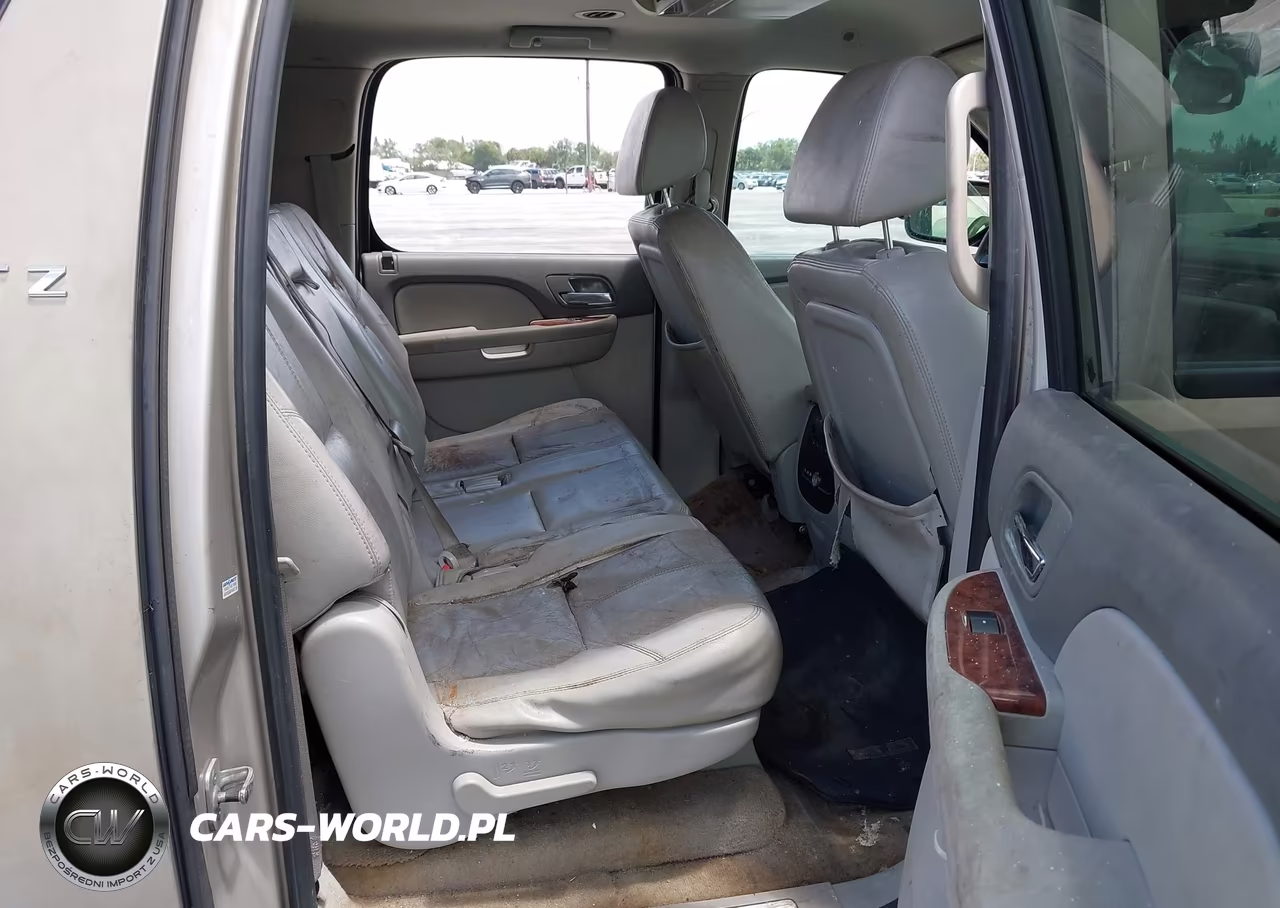2007 Chevrolet Suburban 1500 Ltz VIN:1GNFC16027R284758 - 8