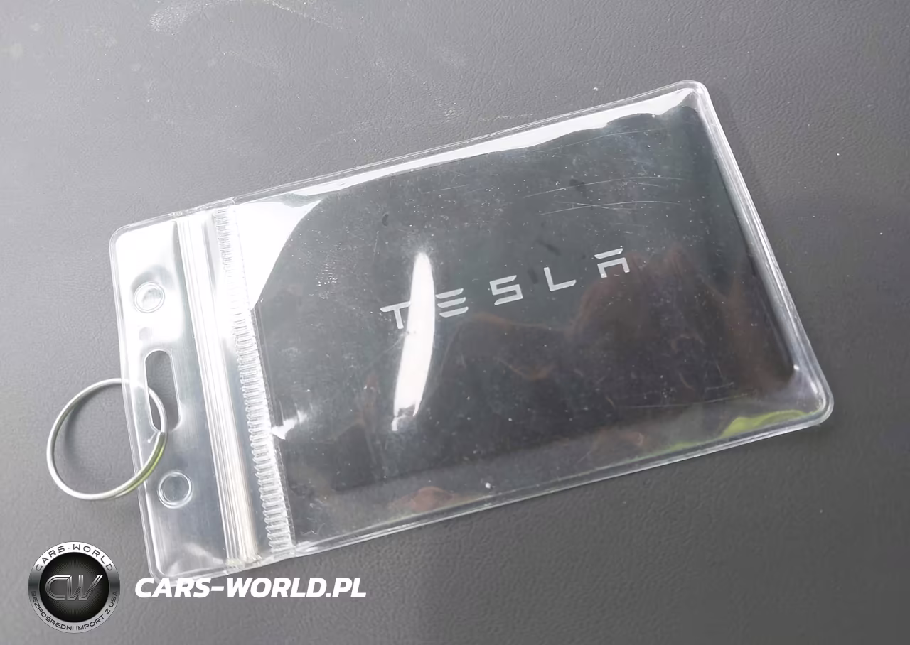 2025 Tesla Model 3 VIN:5YJ3E1EA1SF040405 - 10
