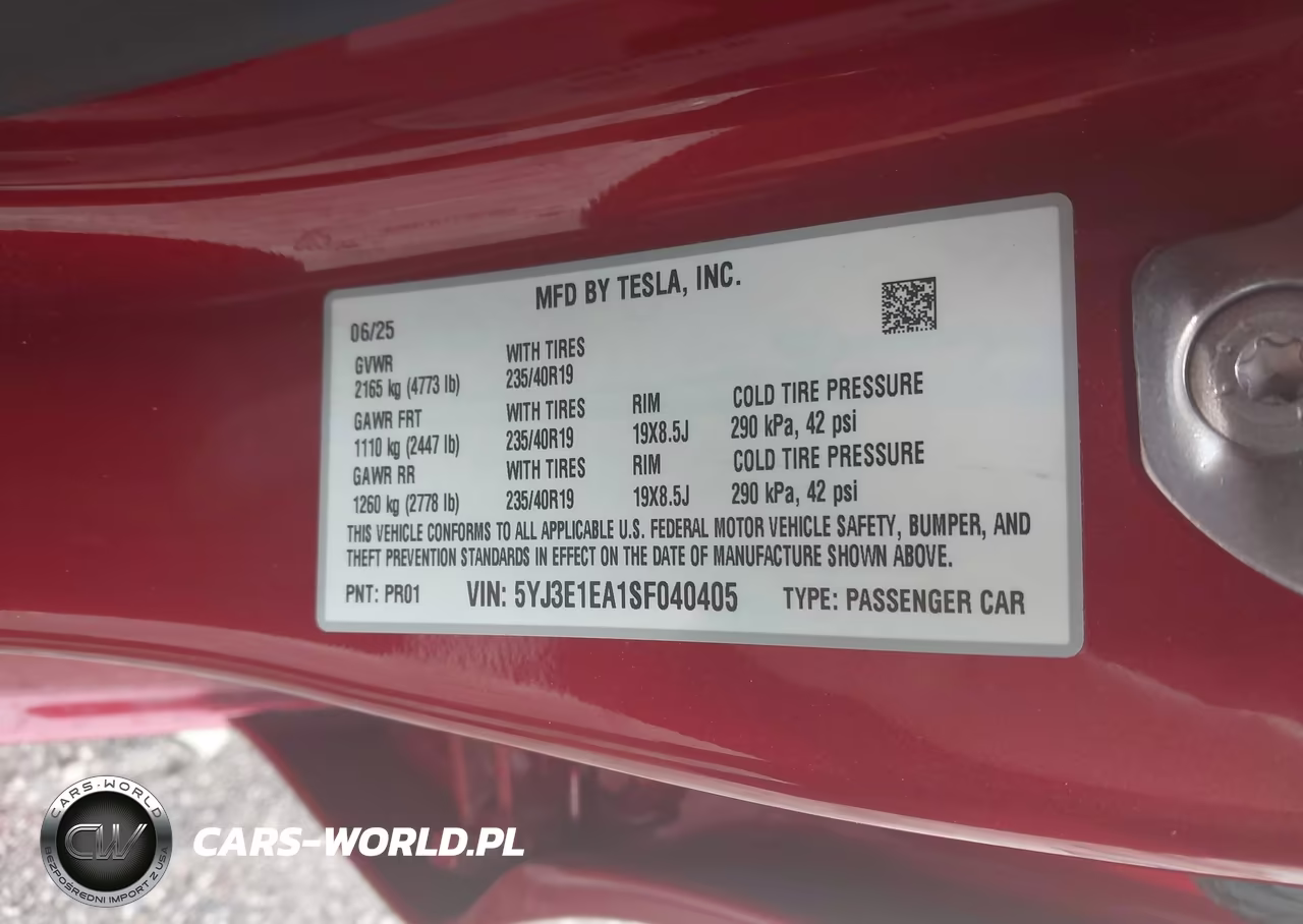 2025 Tesla Model 3 VIN:5YJ3E1EA1SF040405 - 9