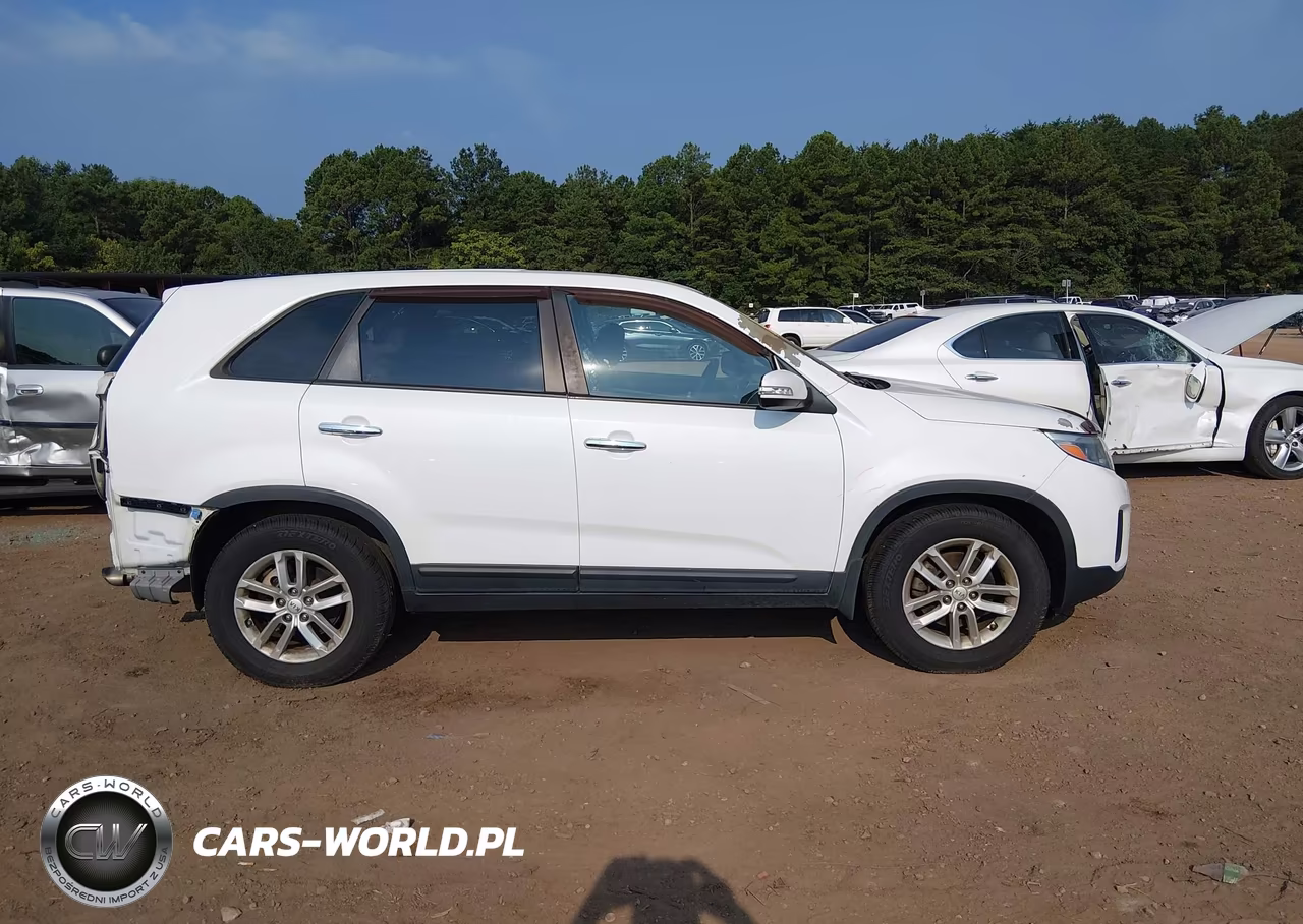 2014 Kia Sorento Lx VIN:5XYKT3A60EG461253 - 14