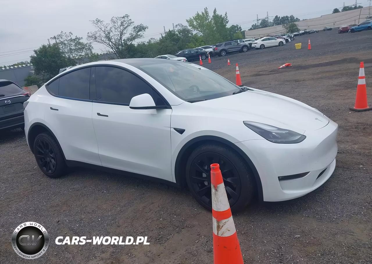 2023 Tesla Model Y Awd-Long Range Dual Motor All-Wheel Drive – zdjęcie 1 z 18